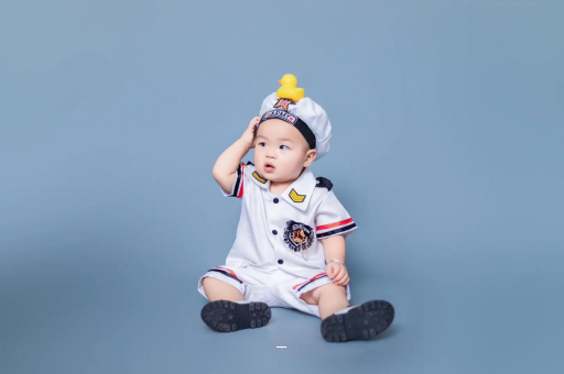 宝应县宝宝老摇头怎么回事